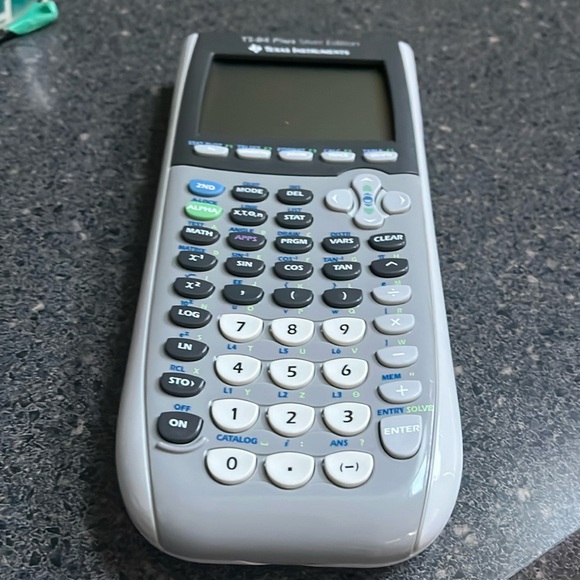TI-84 graphing calculator - Picture 1 of 4